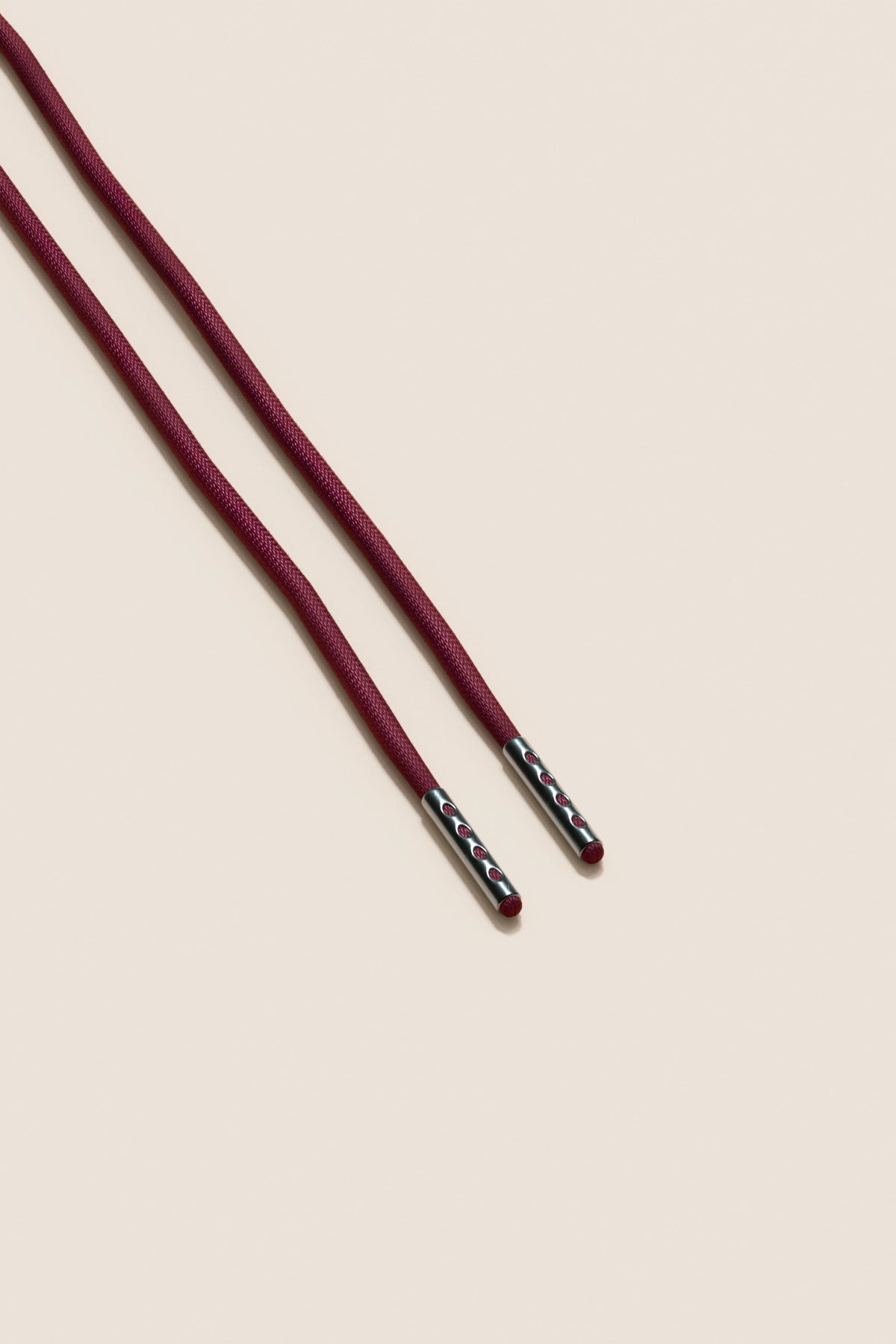 Senkels Bordeaux 2.5mm Round Waxed Shoelaces with Black Nickel Aglets