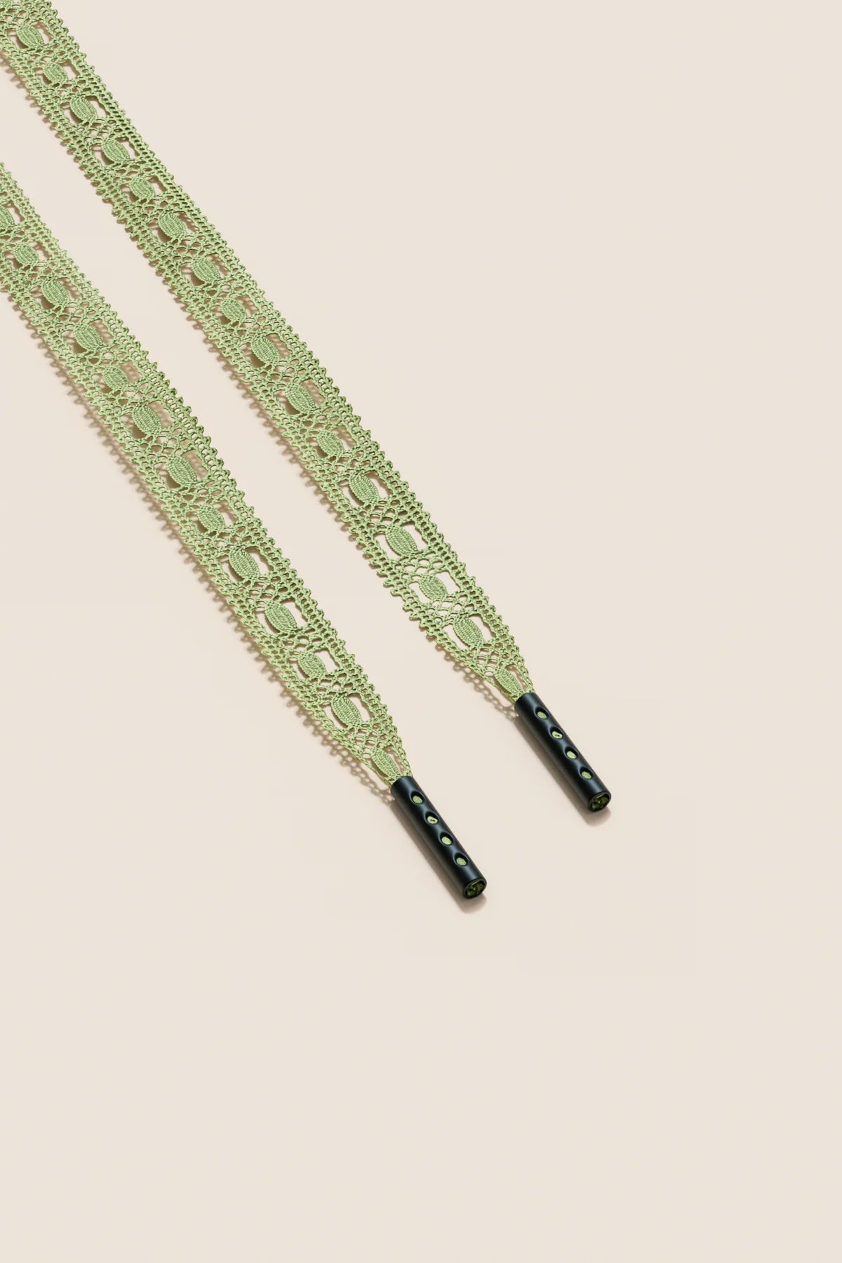 Senkels Pastel Green Crochet Shoelaces with Black Matte Aglets