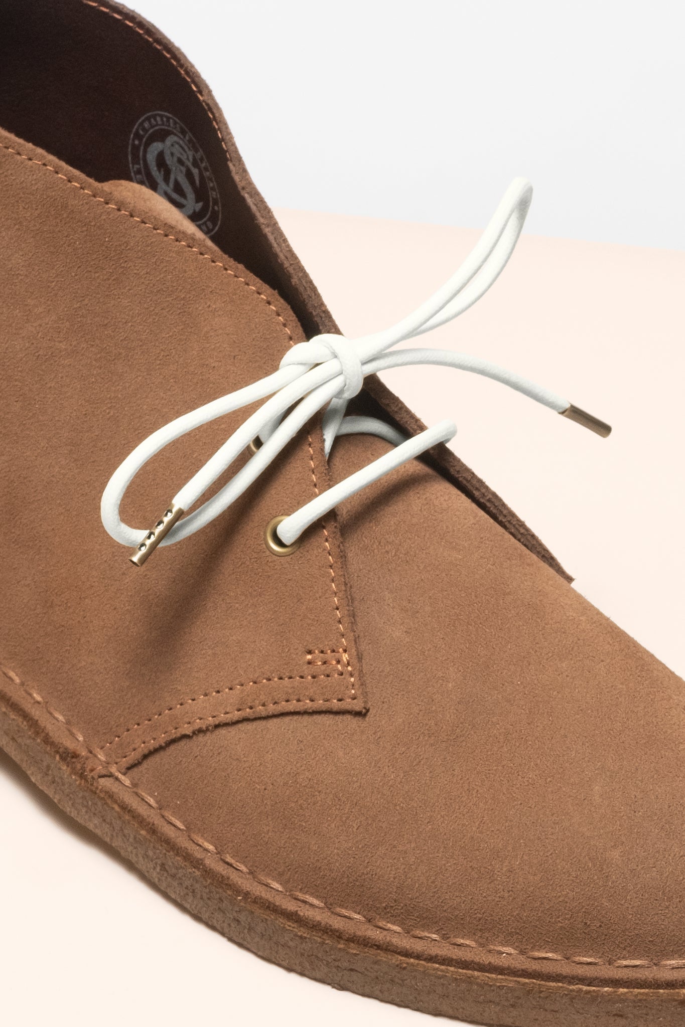 Clarks desert boot hot sale shoelace length